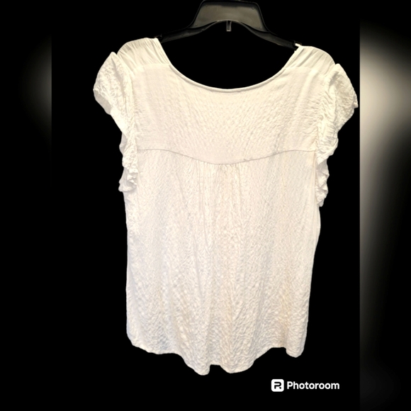 Jane and Delancey white rayon blouse with pearlized buttons size XL - Picture 2 of 5